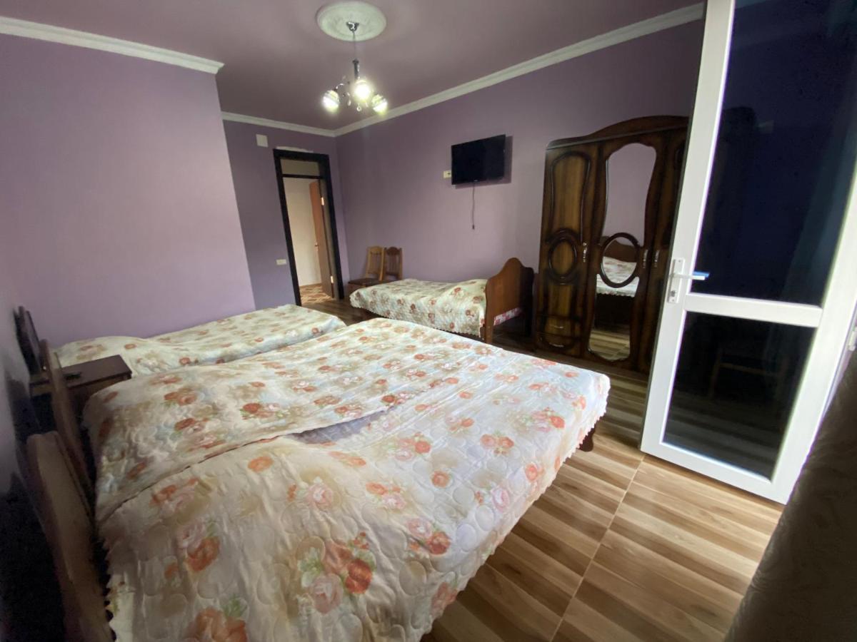 Beliy Dom Hotel Kvariati Exterior photo