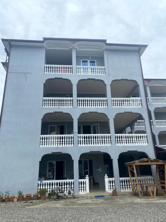 Beliy Dom Hotel Kvariati Exterior photo